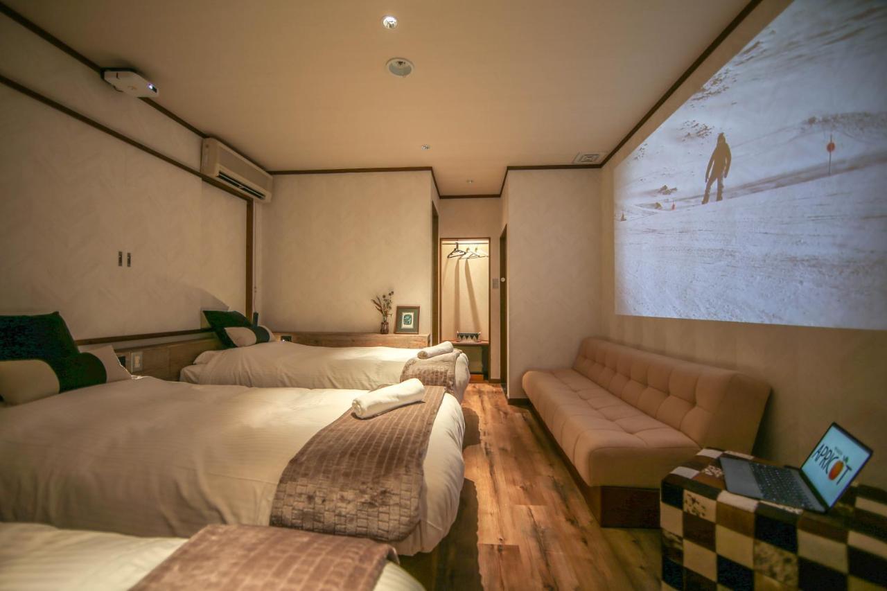 Apricot Pension Hakuba Ngoại thất bức ảnh